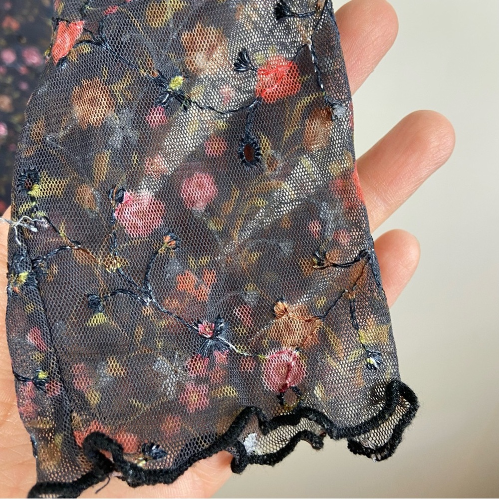 Therapy Micro Floral Sheer Sleeve Mesh Embroidered Eyelet Lettuce Hem Top Small - Picture 8 of 13